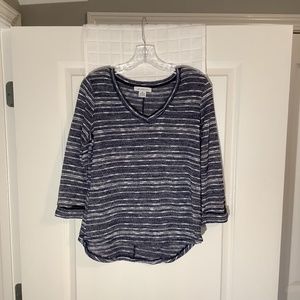 Liz Claiborne Lightweight V- Neck 3/4” Cuffed Sleeve Sweater Blue/ White Size M